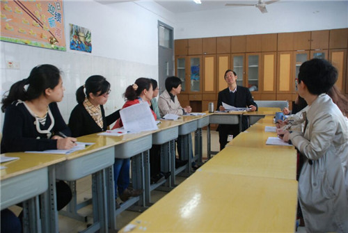 市教研中心教研员周仁良老师莅临我校指导教学